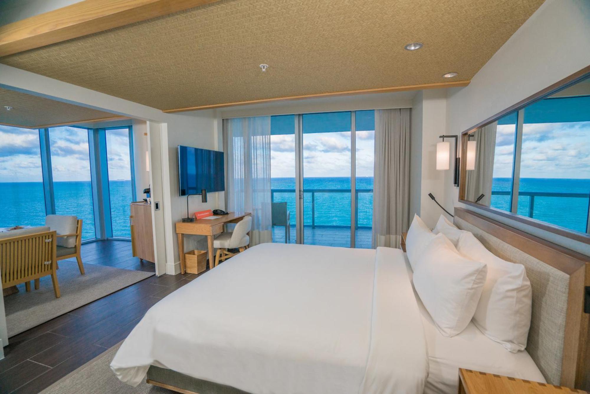 One Bedroom Oceanfront Suite King with Balcony